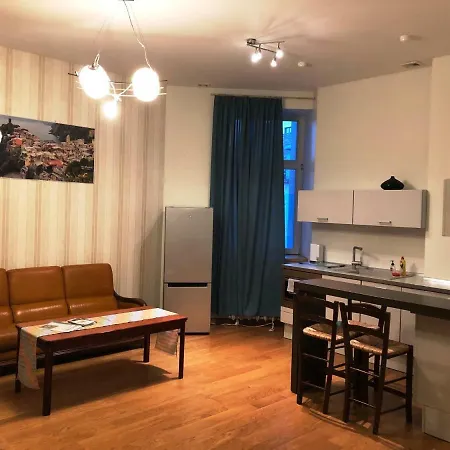 Comfy Peitavas Street