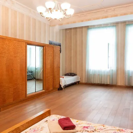 Comfy Peitavas Street 아파트