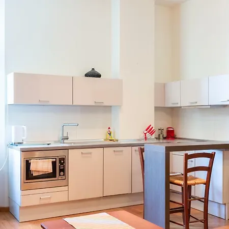 Comfy Peitavas Street 아파트